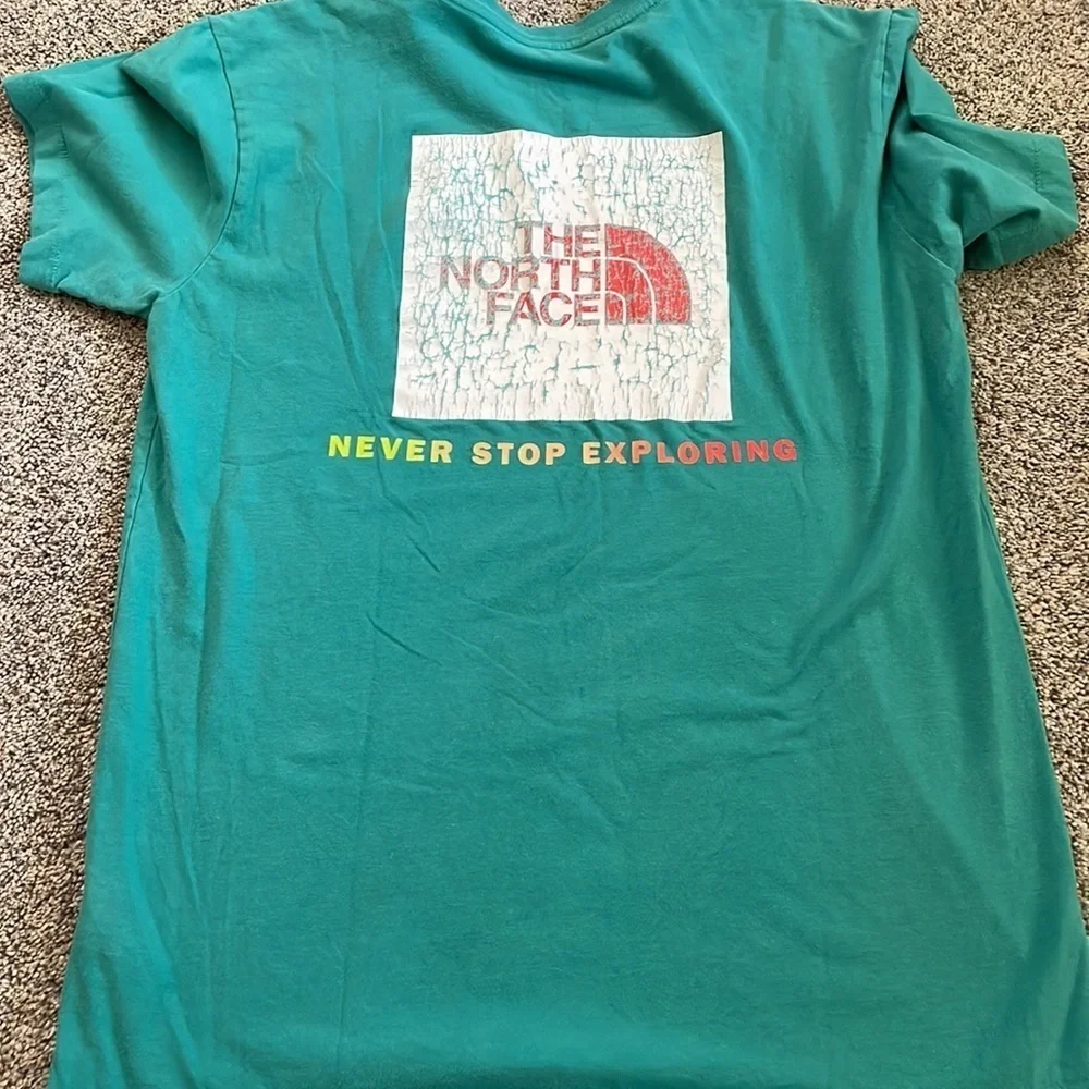 The north face teal t shirt small
